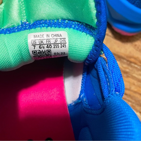 Adidas - Picture 6 of 10